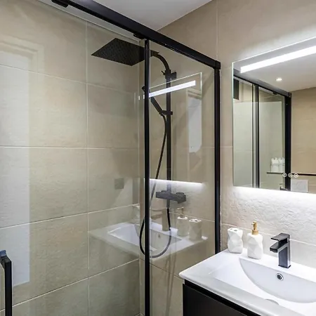 Apartment Sublime Renovated - 4p1br - Terrace