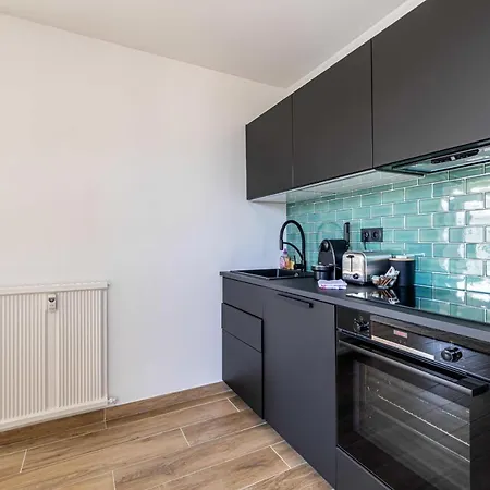 Sublime Renovated - 4p1br - Terrace Apartment